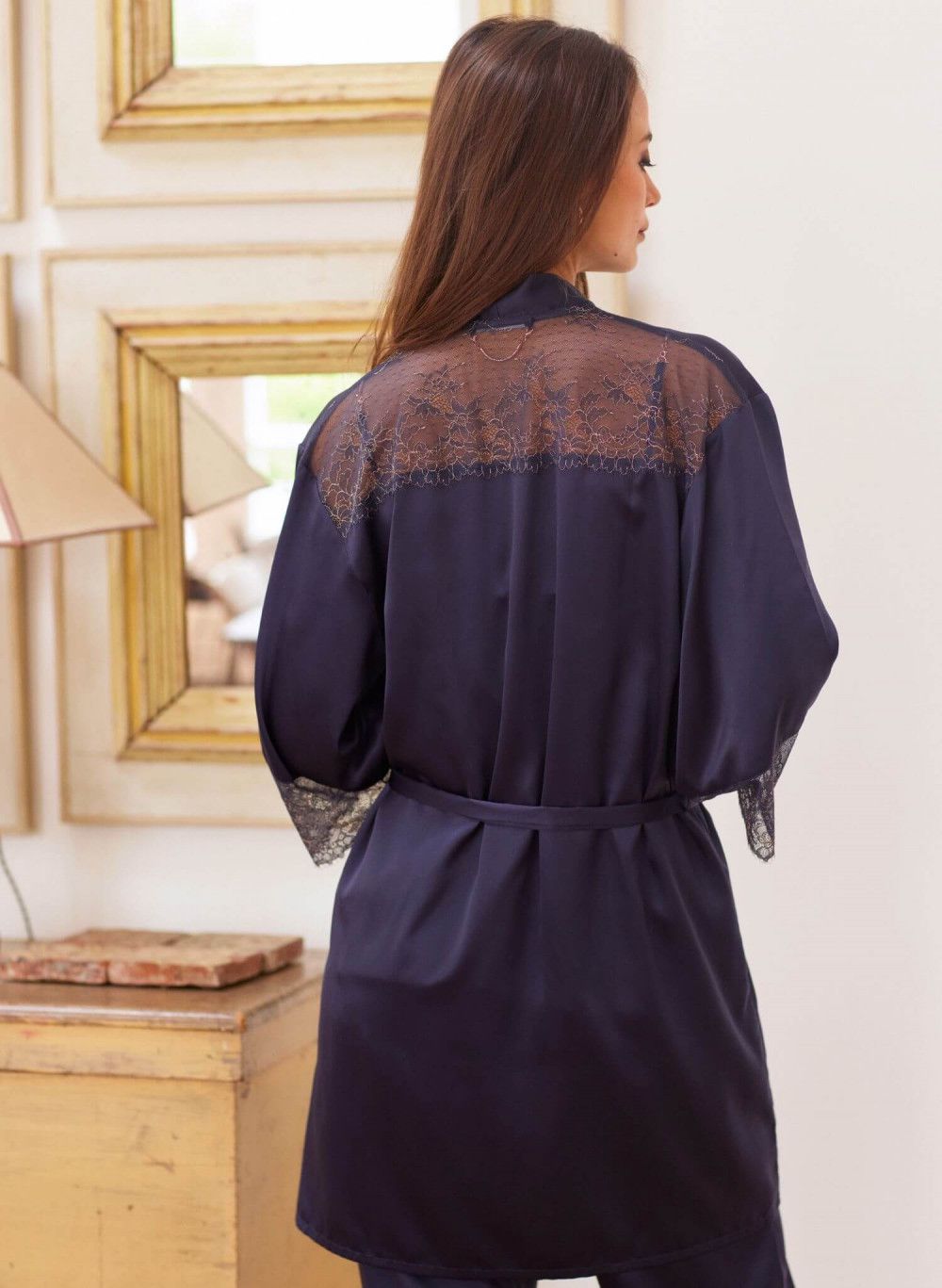 KIMONO BEAUTIFUL